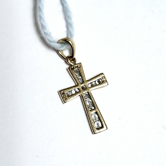10K Gold Cross Pendant - Picture 8 of 8